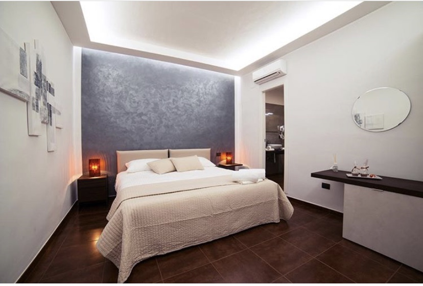 Ampia Camera Comfort con letto matrimoniale e bagno privato